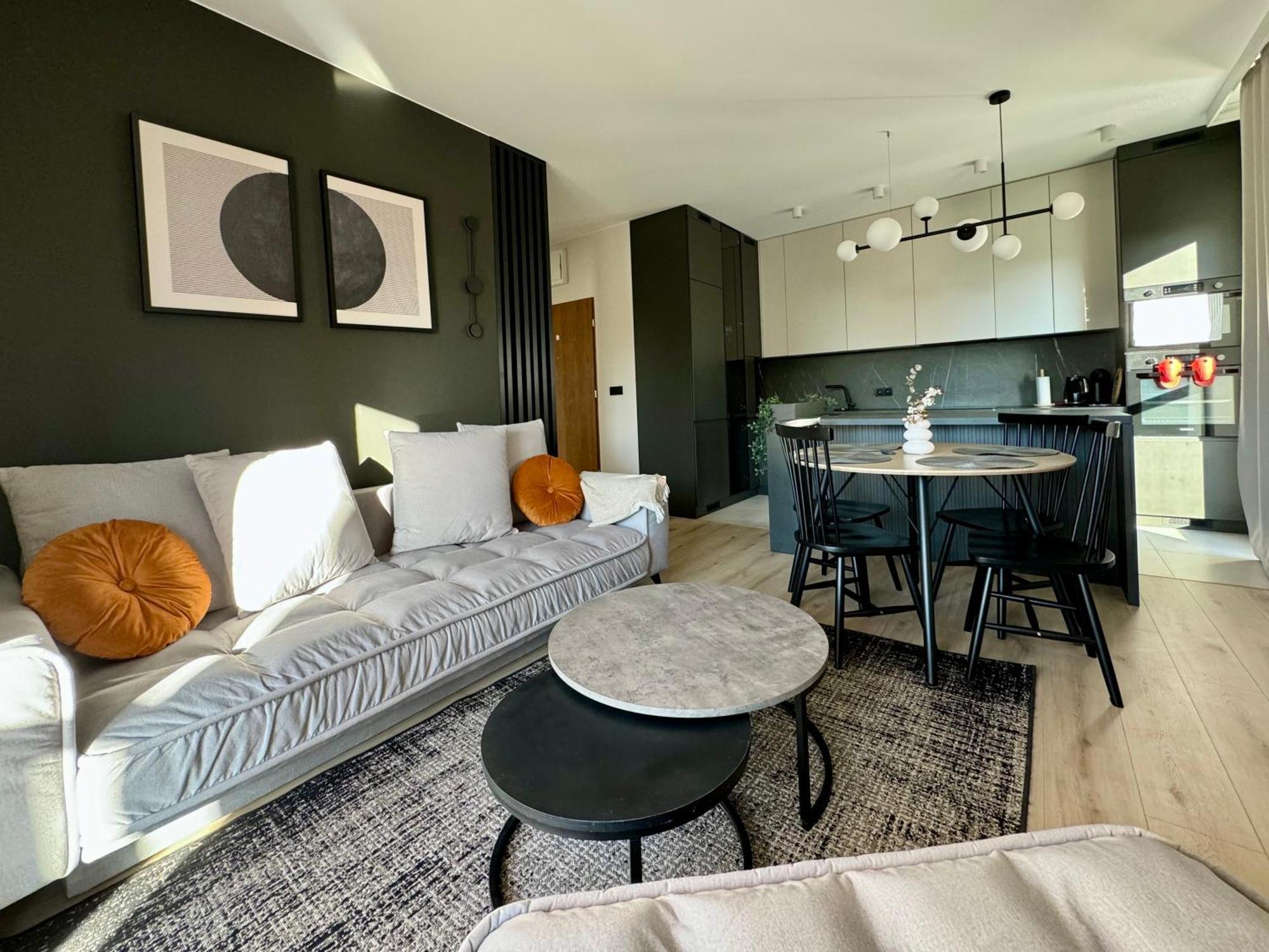 Wings&dreams - Atlas Arena, Zoo, Lotnisko, Parking, Winda, Balkon Apartment